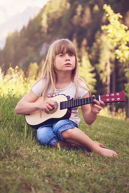 Nauka gry na gitarze klasycznej: nauka gry na gitarze dla dzieci Poznań