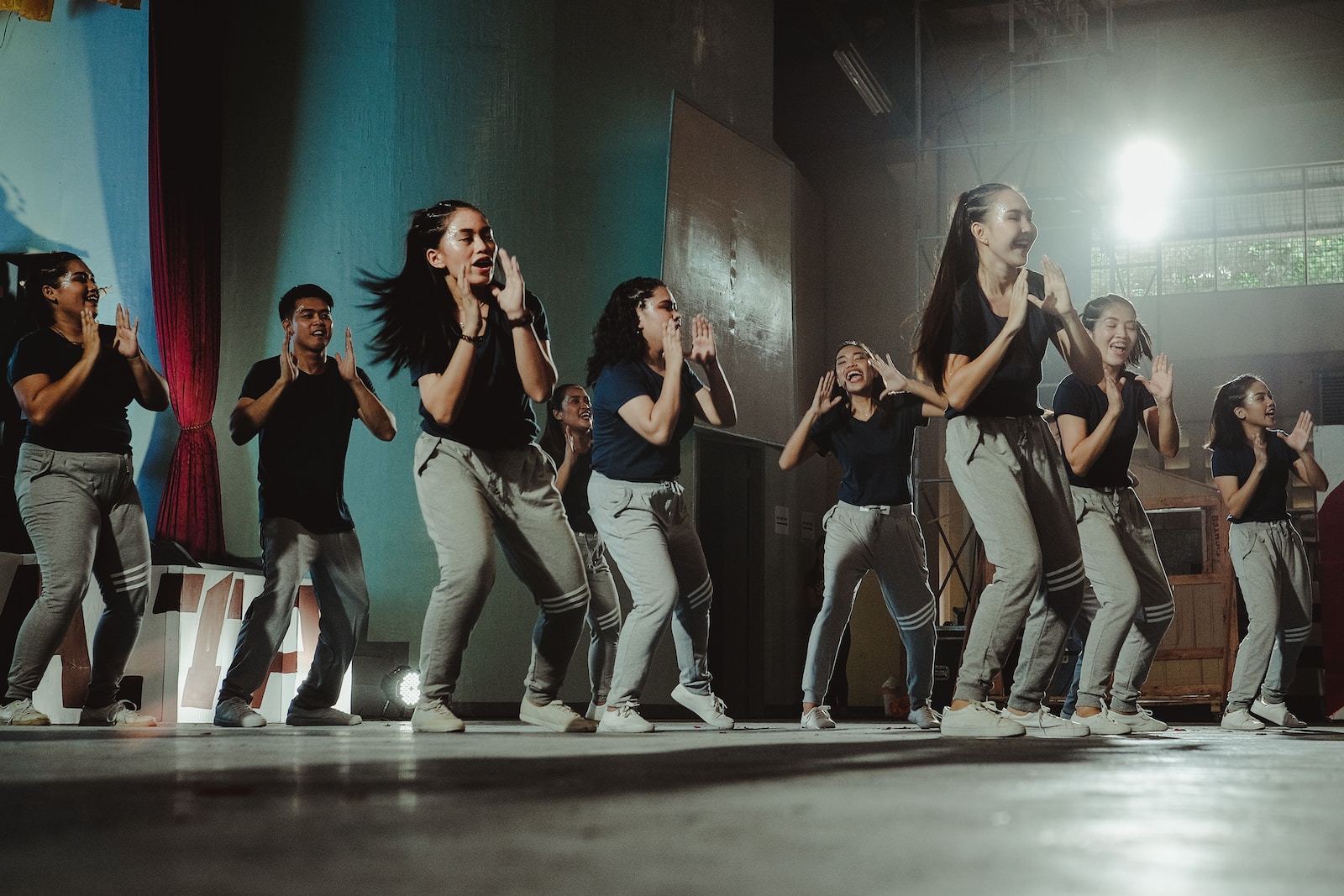 Tańce hiszpańskie: Flamenco, paso doble i sevillanas